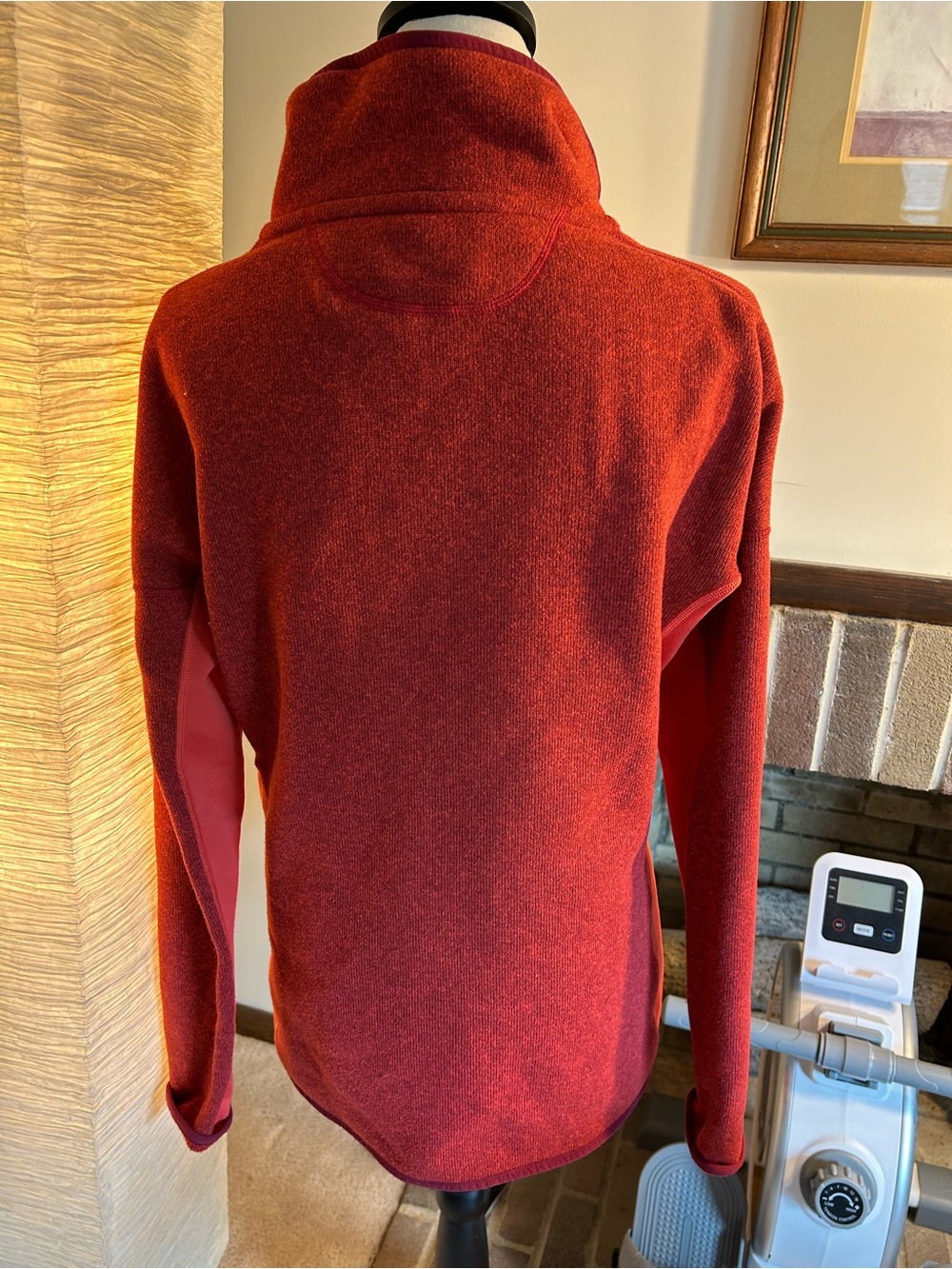 Patagonia Women's Red Heather Full-Zip Fleece Jacket - Picture 7 of 8